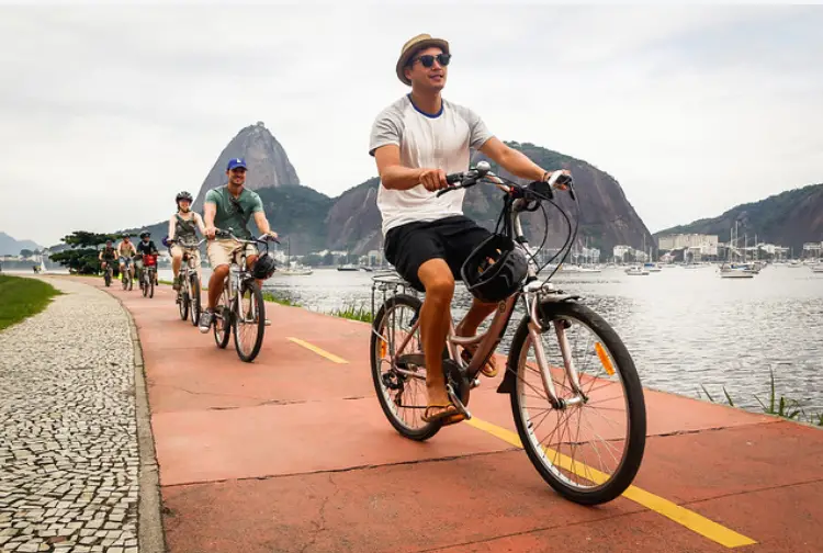 Rio de Janeiro Bike tour with Caminhos from Ipanema